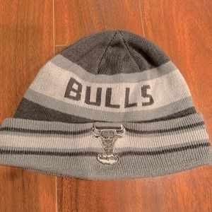 Hardwood Classics Chicago Bulls Beanie Hat Windy‎ City Grey